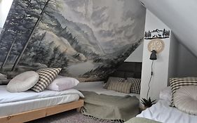 Willa CHWOST zlokalizowana w pobliżu Term Szaflary i Zakopanego